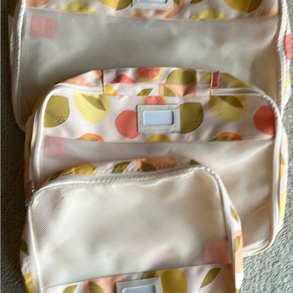 NEW- CALPAK 3 Piece storage/packing cubes - Picture 2 of 3